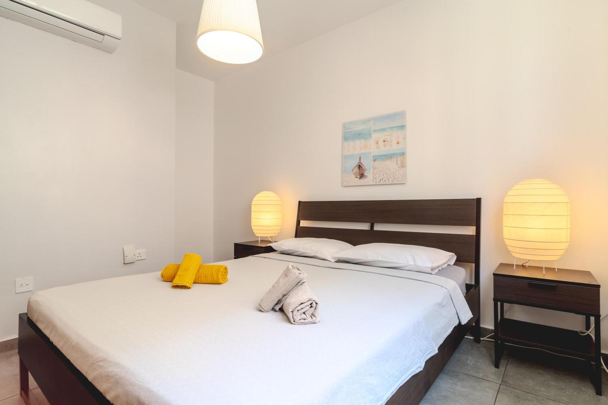 Kave Blue Mackenzie 1 Bdr Flat With Pool Apartment Larnaca Bagian luar foto