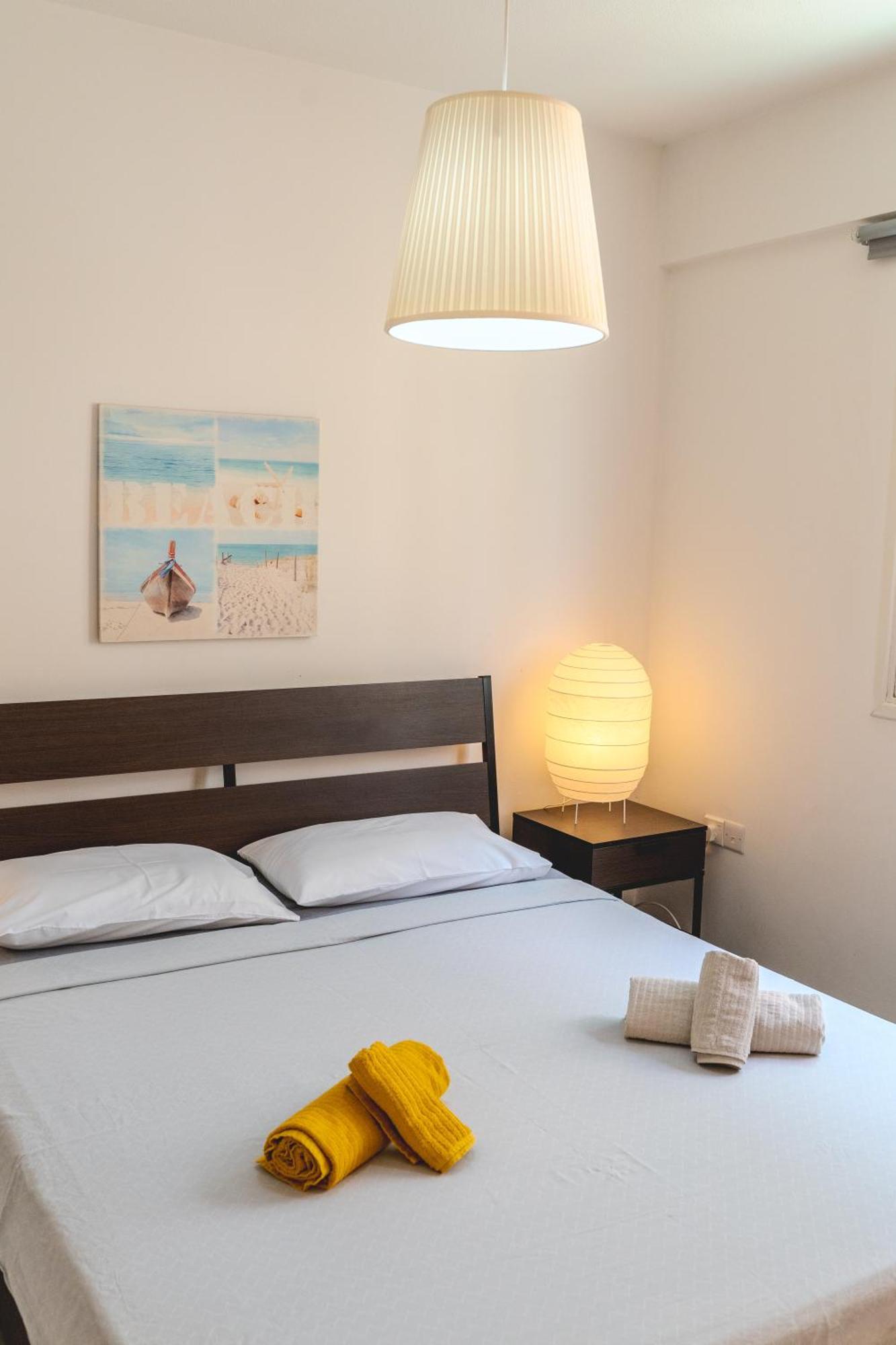 Kave Blue Mackenzie 1 Bdr Flat With Pool Apartment Larnaca Bagian luar foto